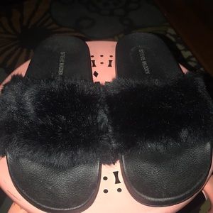Steve Madden furry slides
